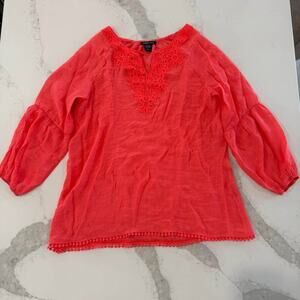 Robert Louis Vacation Blouse Womens Medium Coral Lace Accents 3/4 Balloon Sleeve